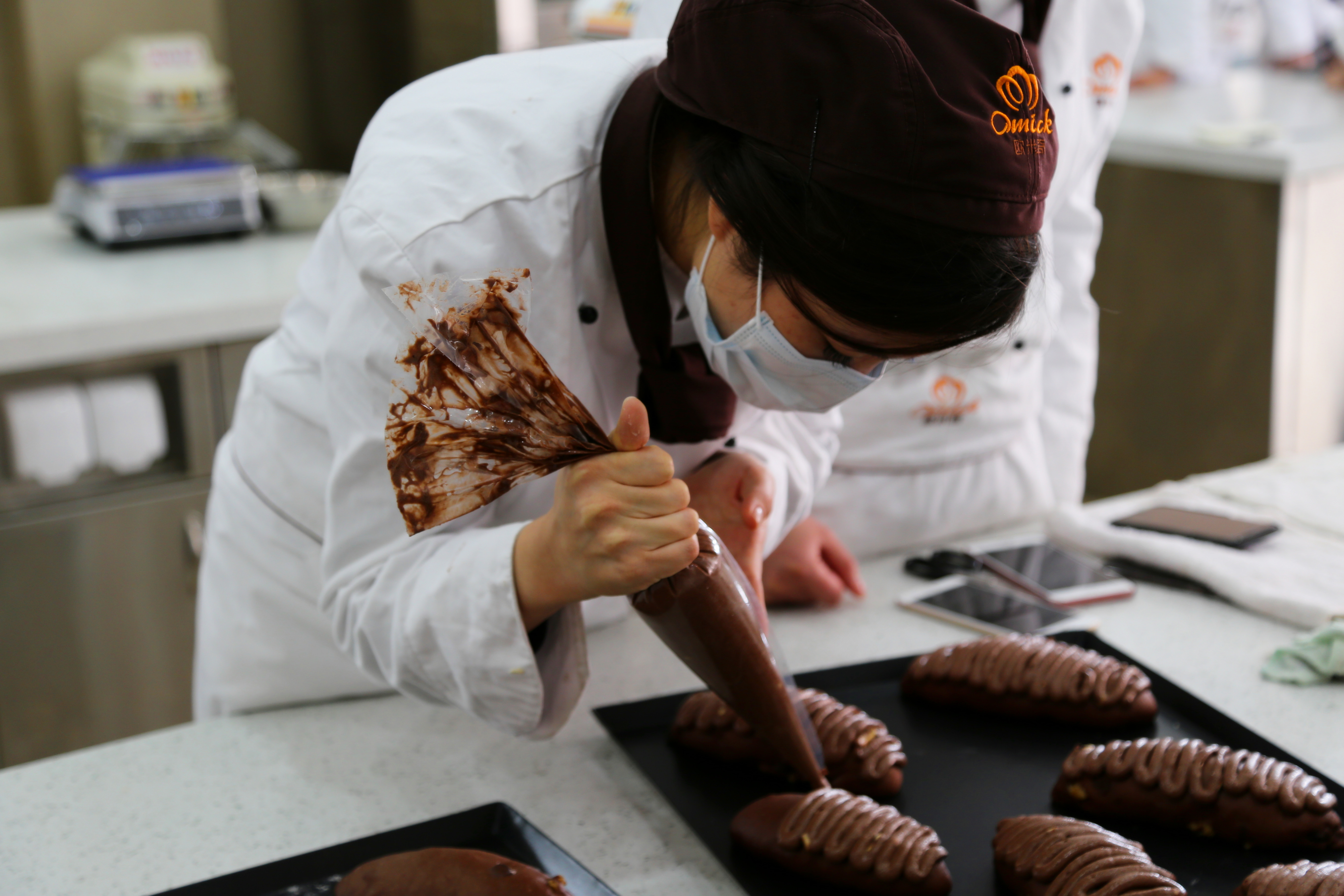 上海歐米奇教你如何選擇專業(yè)的西點(diǎn)烘焙學(xué)校